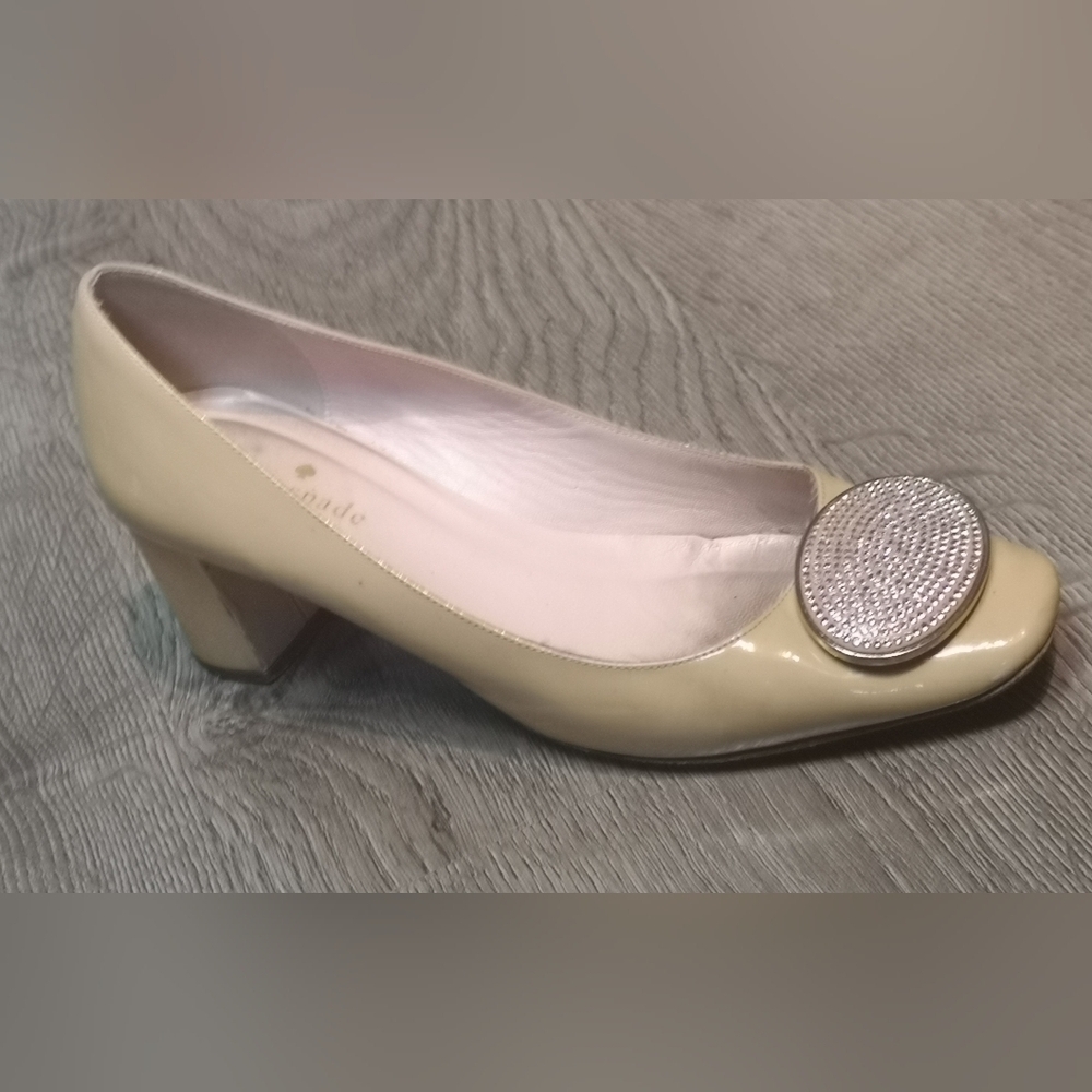 Kate Spade New York patent leather nude pink pastel pumps